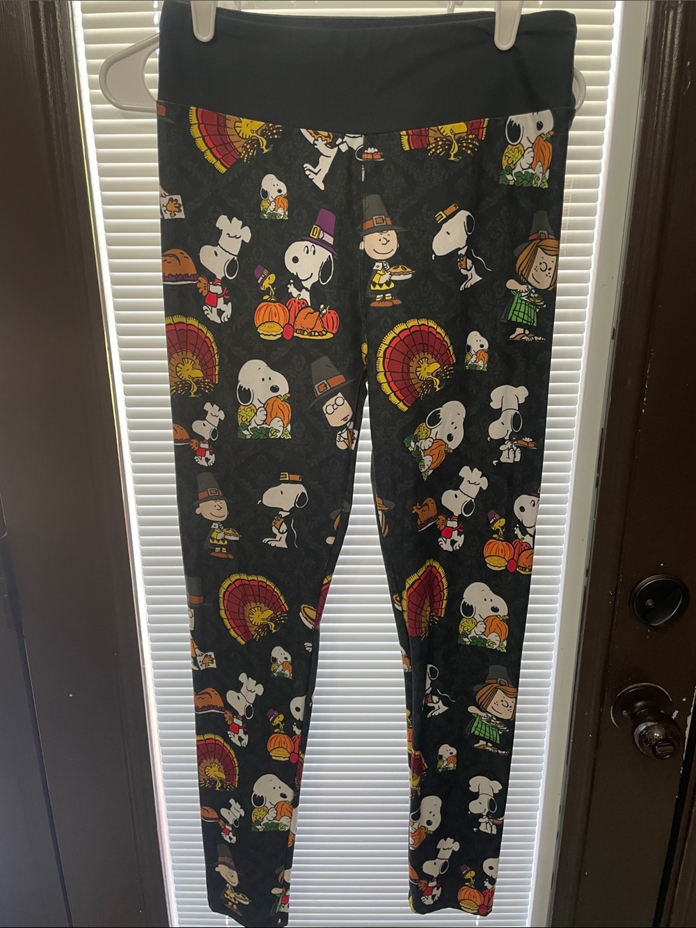 Women’s Black Thanksgiving Snoopy Print Leggings